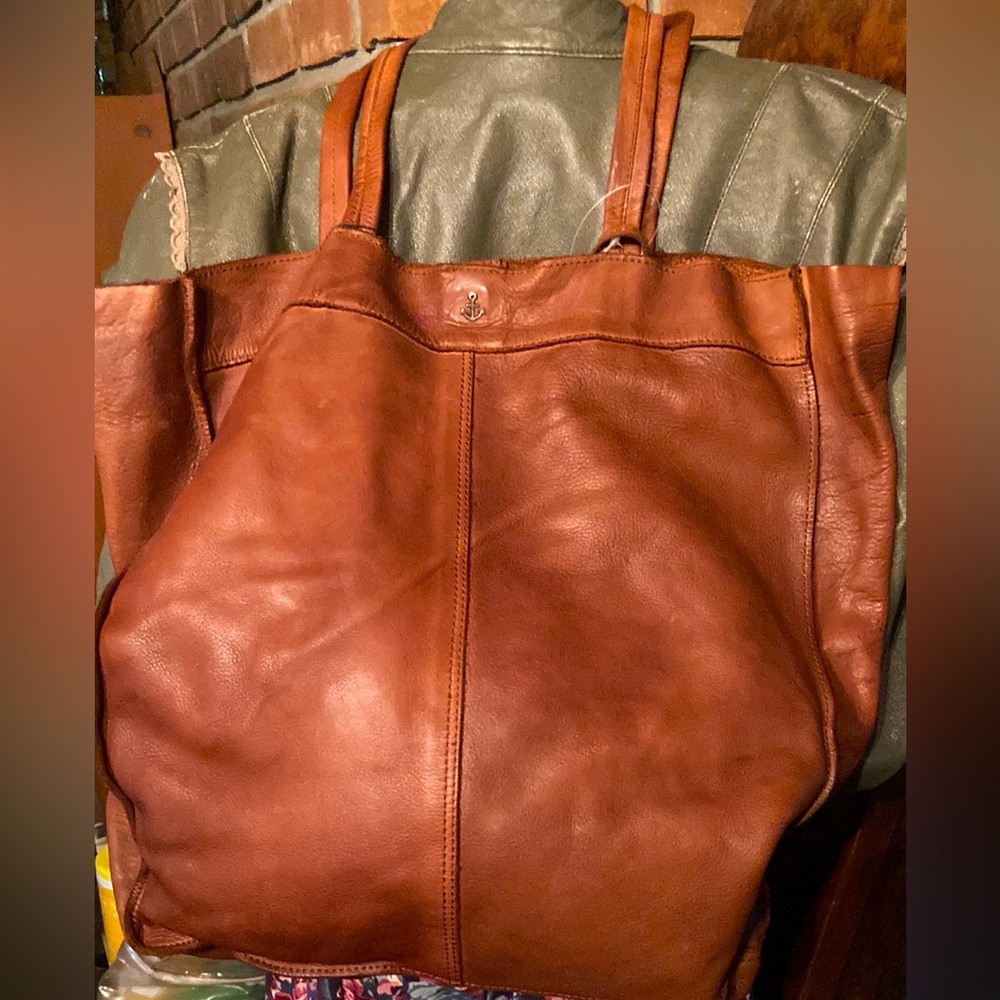 NWT HARBOUR SOFT LEATHER BAG